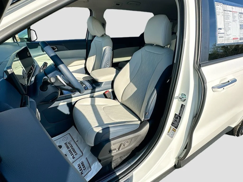 New 2026 Snow White Pearl Kia EX image 21