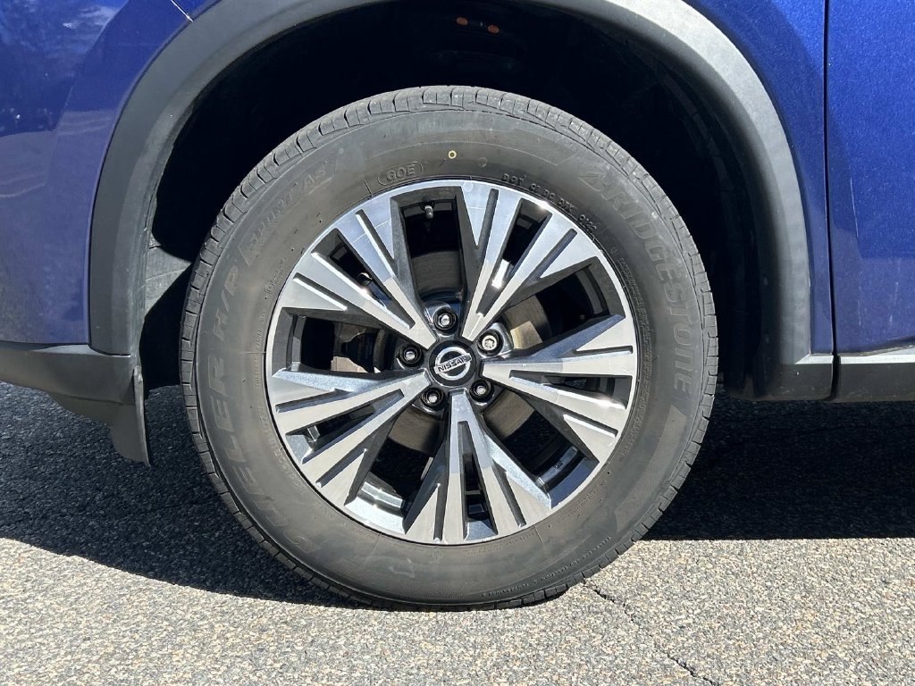 Used 2021 Blue Nissan SV image 9