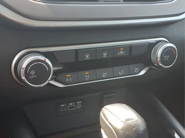Used 2024  Nissan 2.5 SR image 8