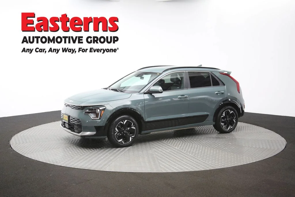Used 2023 Green Kia Wind image 58