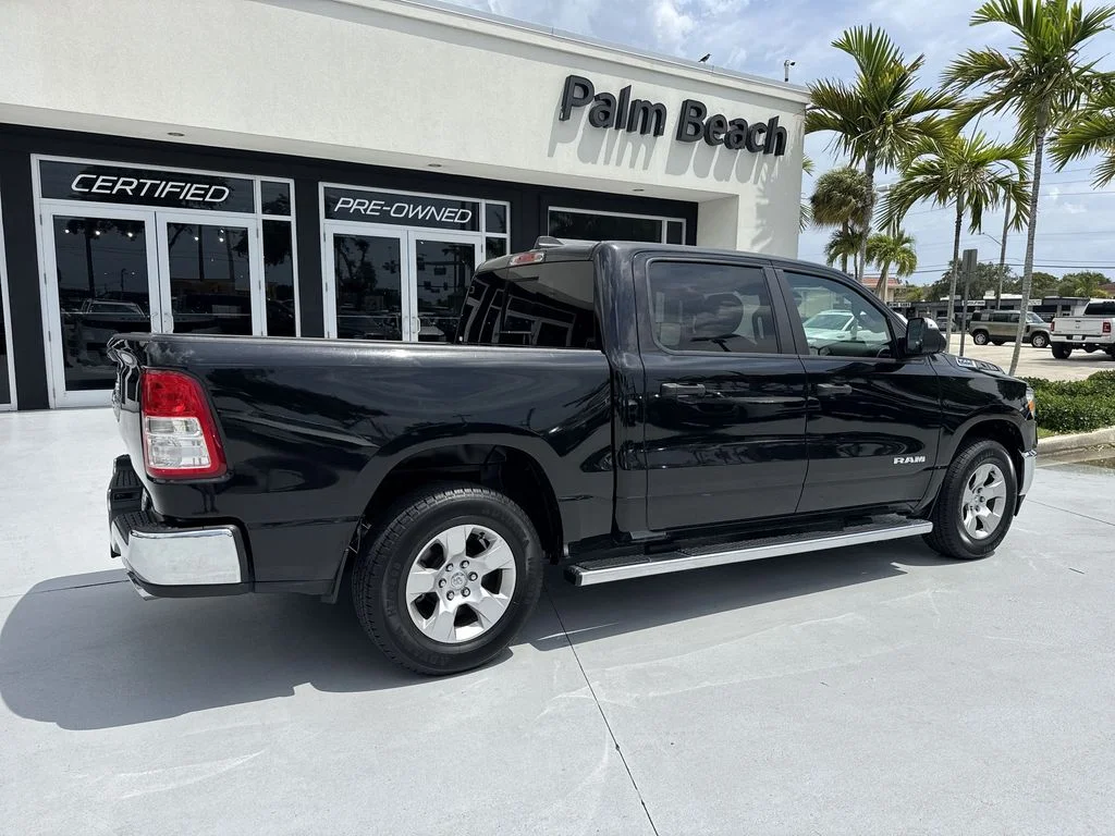 Used 2023 Diamond Black Ram Big Horn/Lone Star image 4