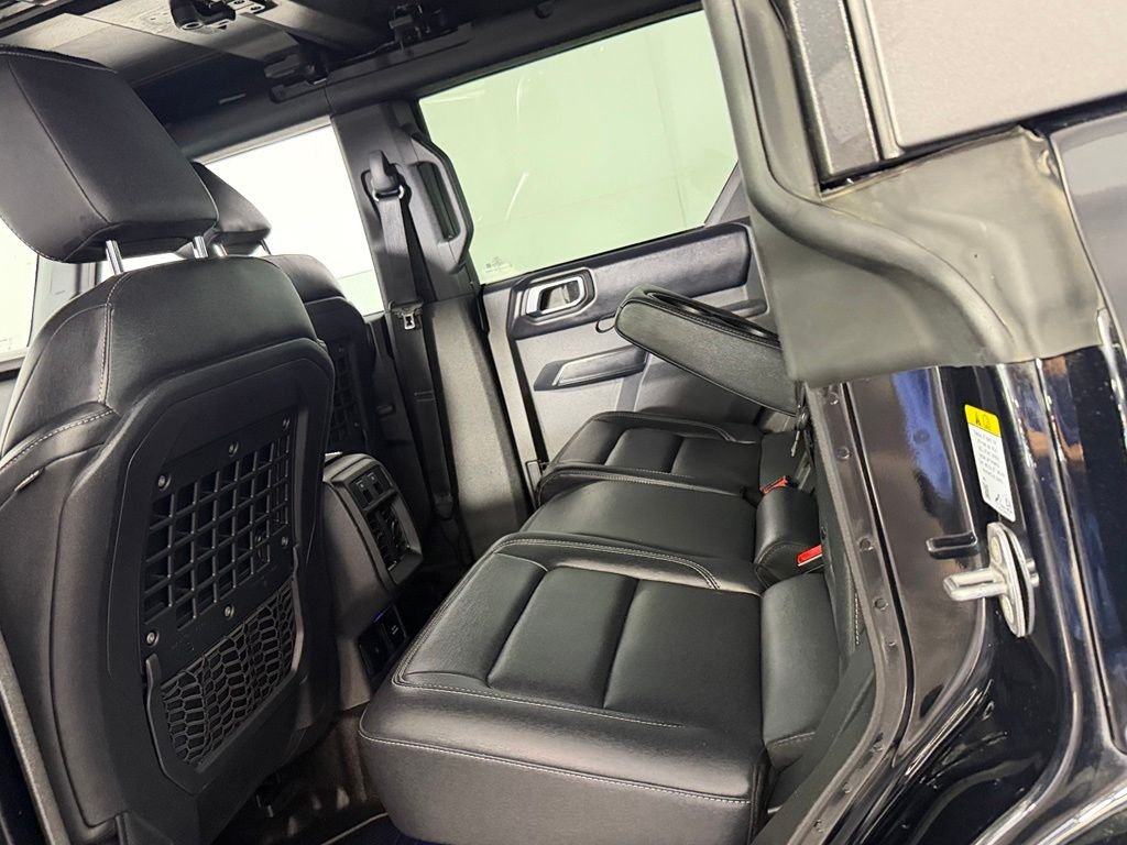 Used 2025 Shadow Black Ford Badlands image 27