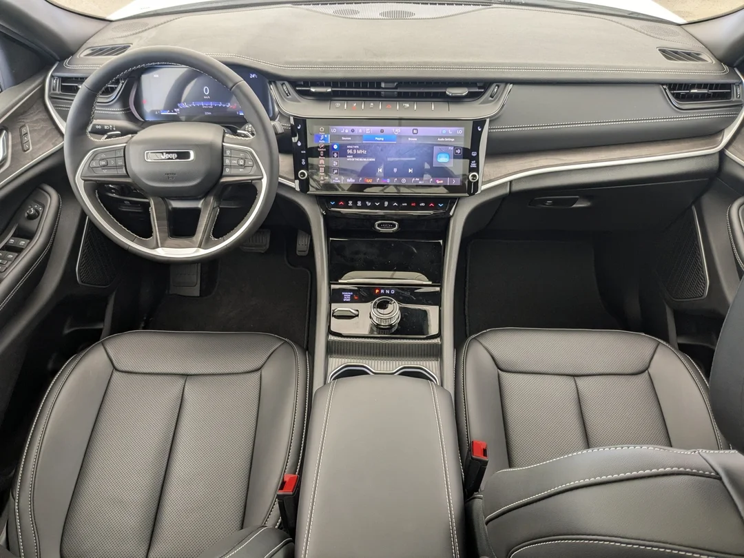 New 2026 White Jeep Limited - - 4x4 - 20 Gloss Black Wheels - Pano Sunroof - 6-Pass Seating - FamCam & More! image 26