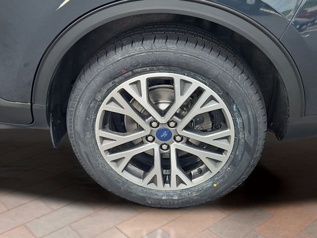 Used 2022 Blue Metallic Ford SEL image 27