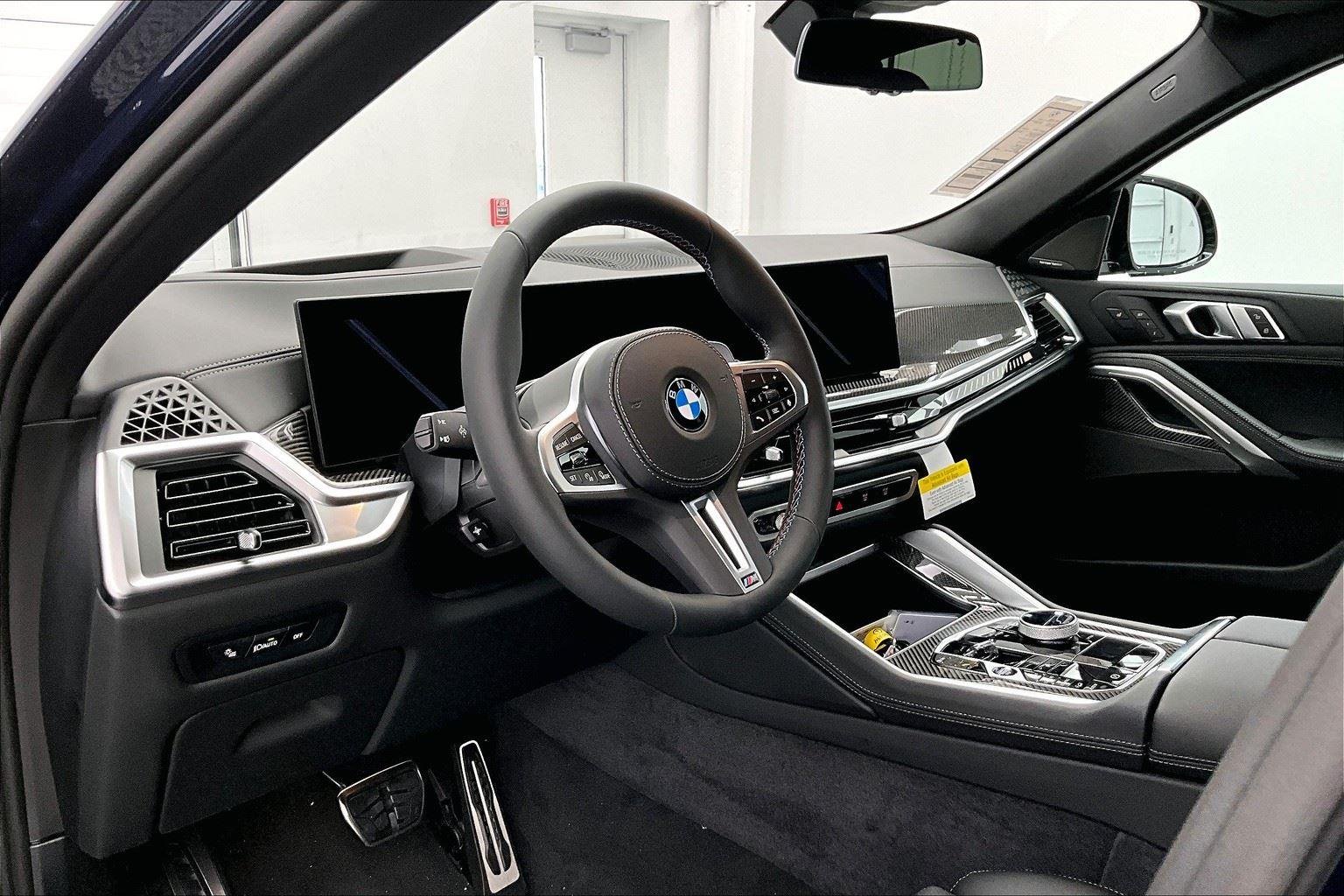 New 2026 Tanzanite Blue II Metallic BMW M60i image 3