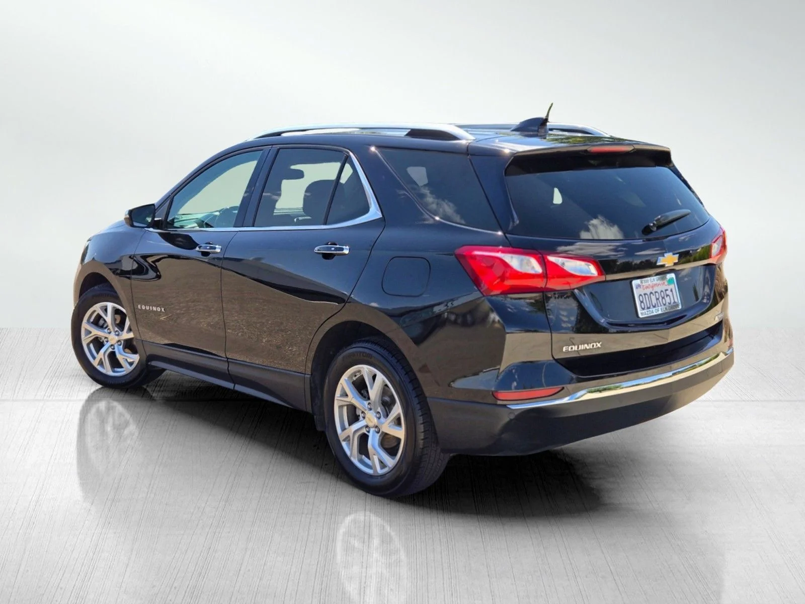 Used 2018 Mosaic Black Metallic Chevrolet Premier image 7