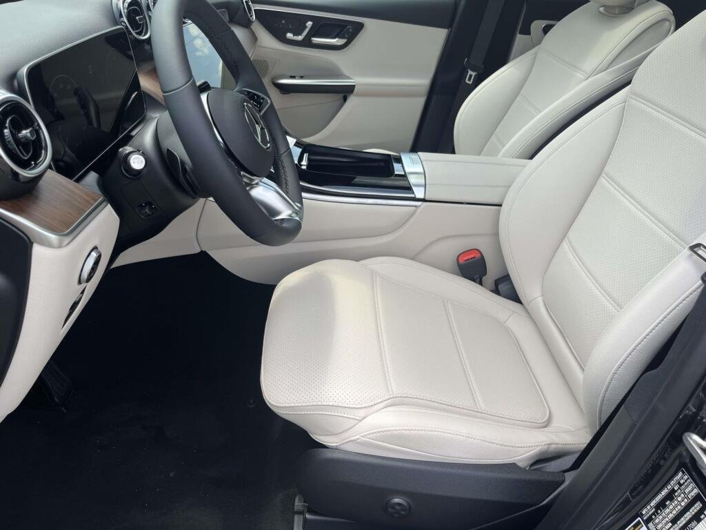 New 2026 Graphite Grey Metallic Mercedes-Benz GLC 300 image 15