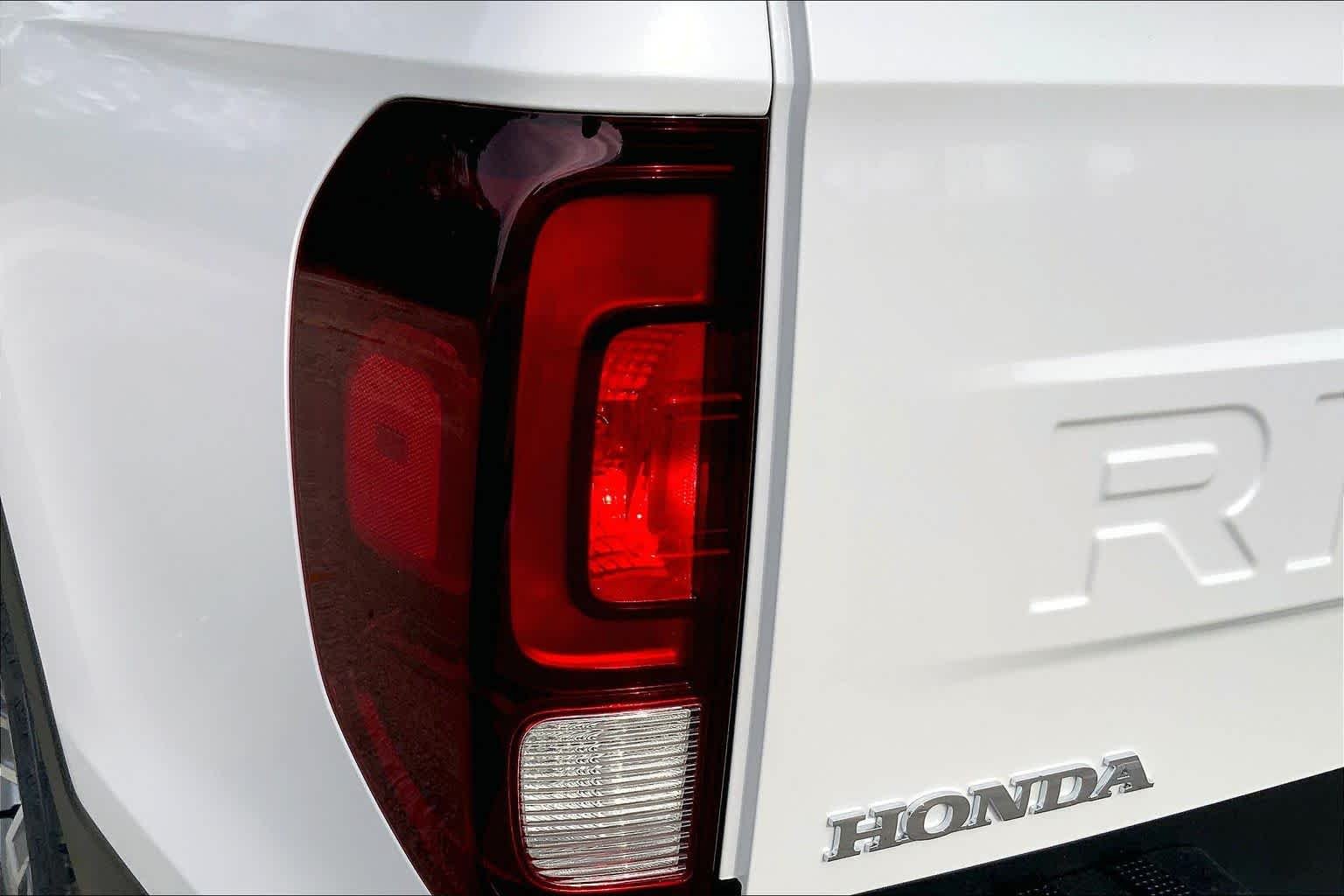 New 2026 Platinum White Pearl Honda RTL image 14