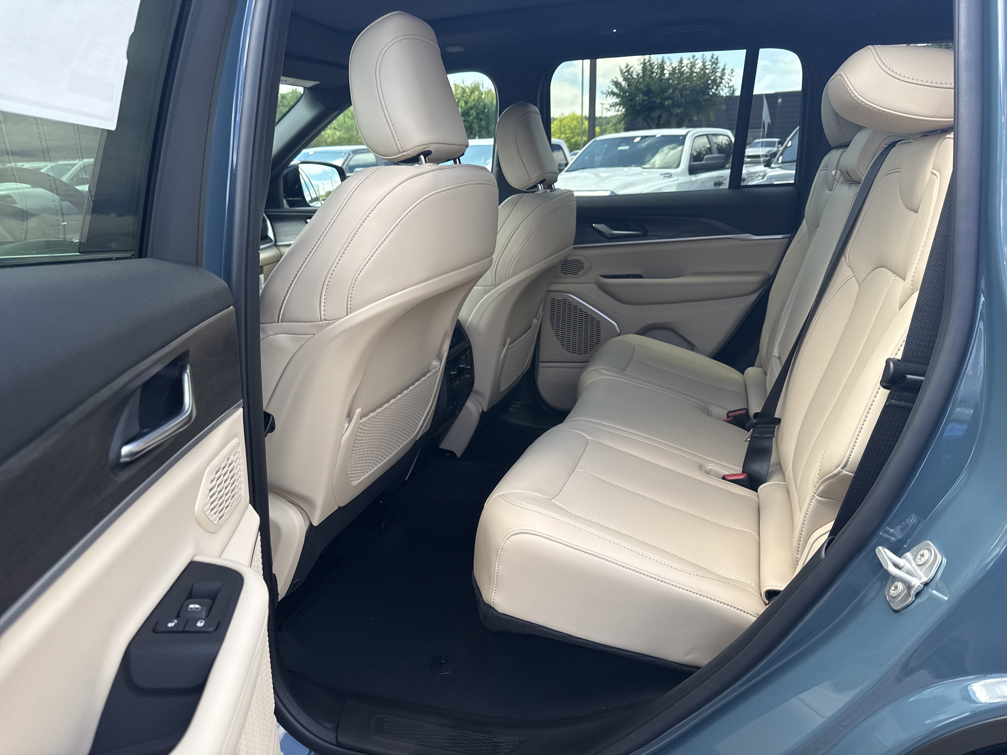 New 2026 Steel Blue Exterior Paint Jeep Limited image 22
