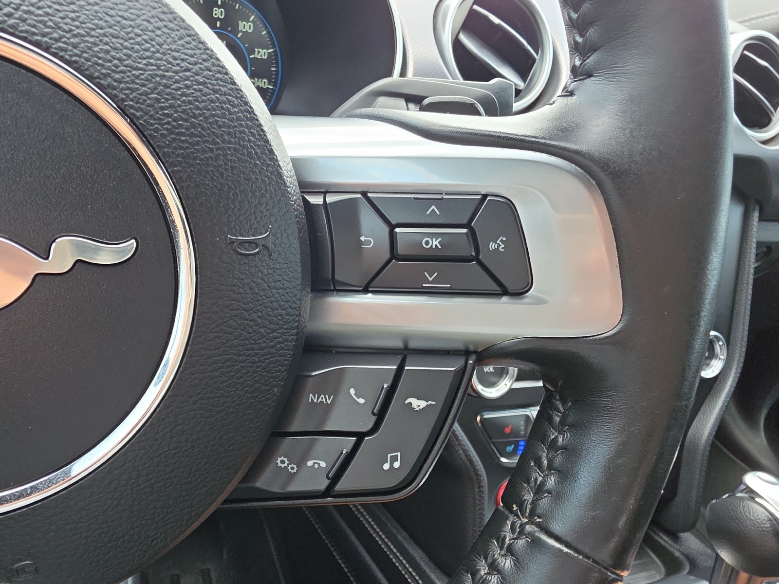 Used 2019 Blue Metallic Ford GT Premium image 23