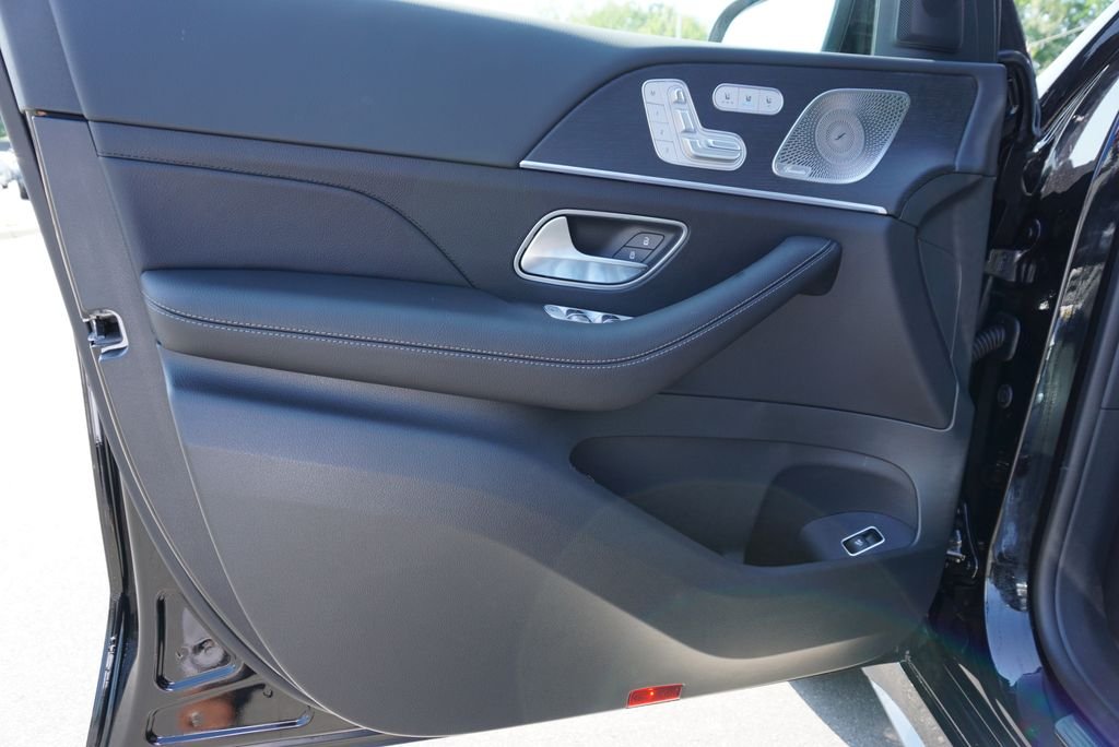 Used 2026 Obsidian Black Metallic Mercedes-Benz GLE 350 image 21