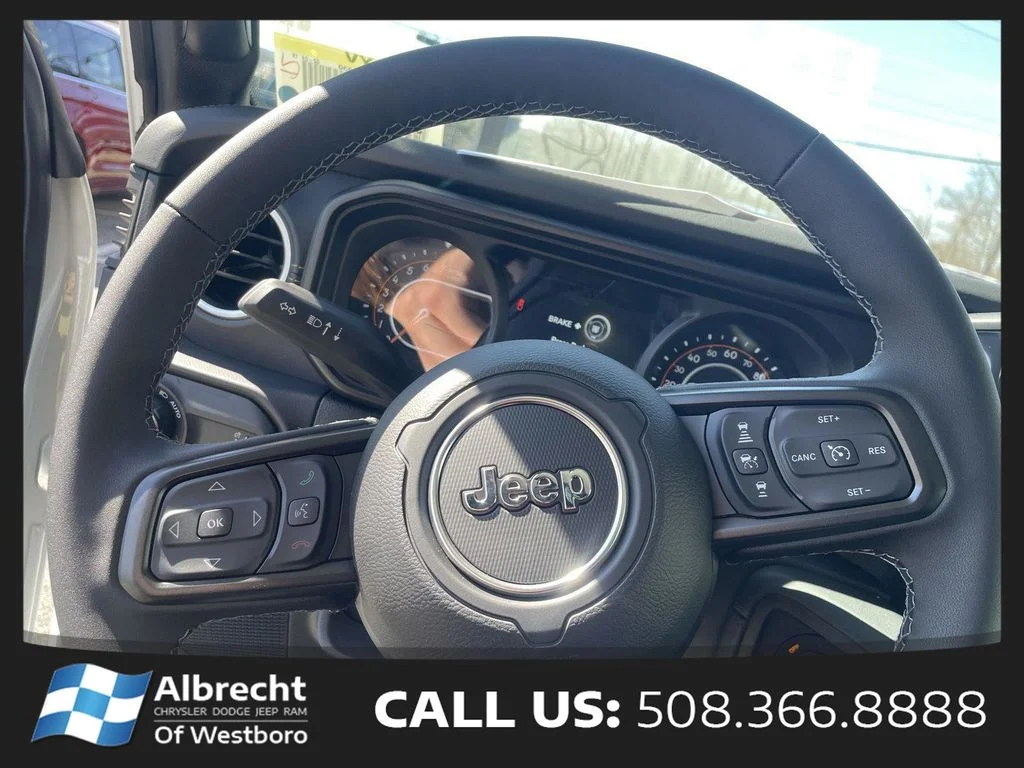 New 2026 Bright White Clear-Coat Exterior Paint Jeep Sahara image 20