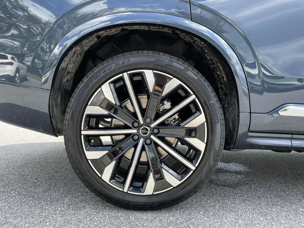 2026 Volvo XC90 Plus - Photo 27