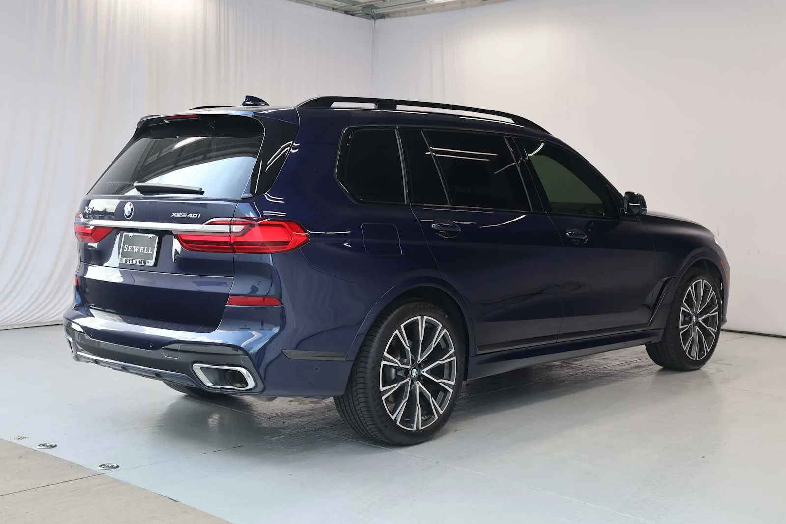 Used 2020 Tanzanite Blue II Metallic BMW xDrive40i image 9