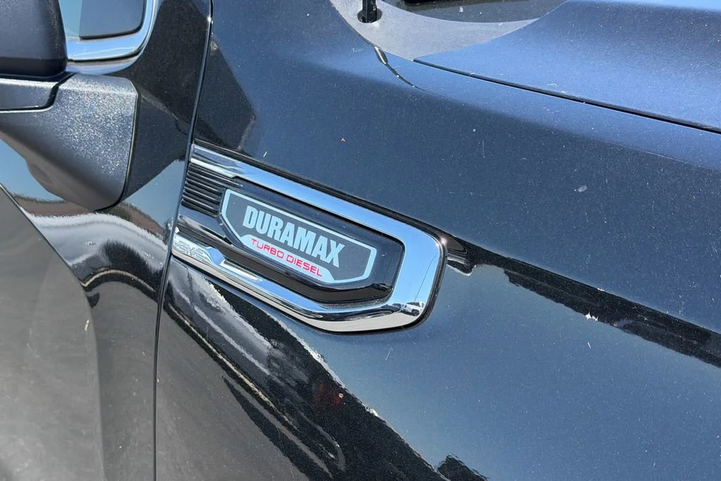 New 2026 Onyx Black GMC SLE image 5