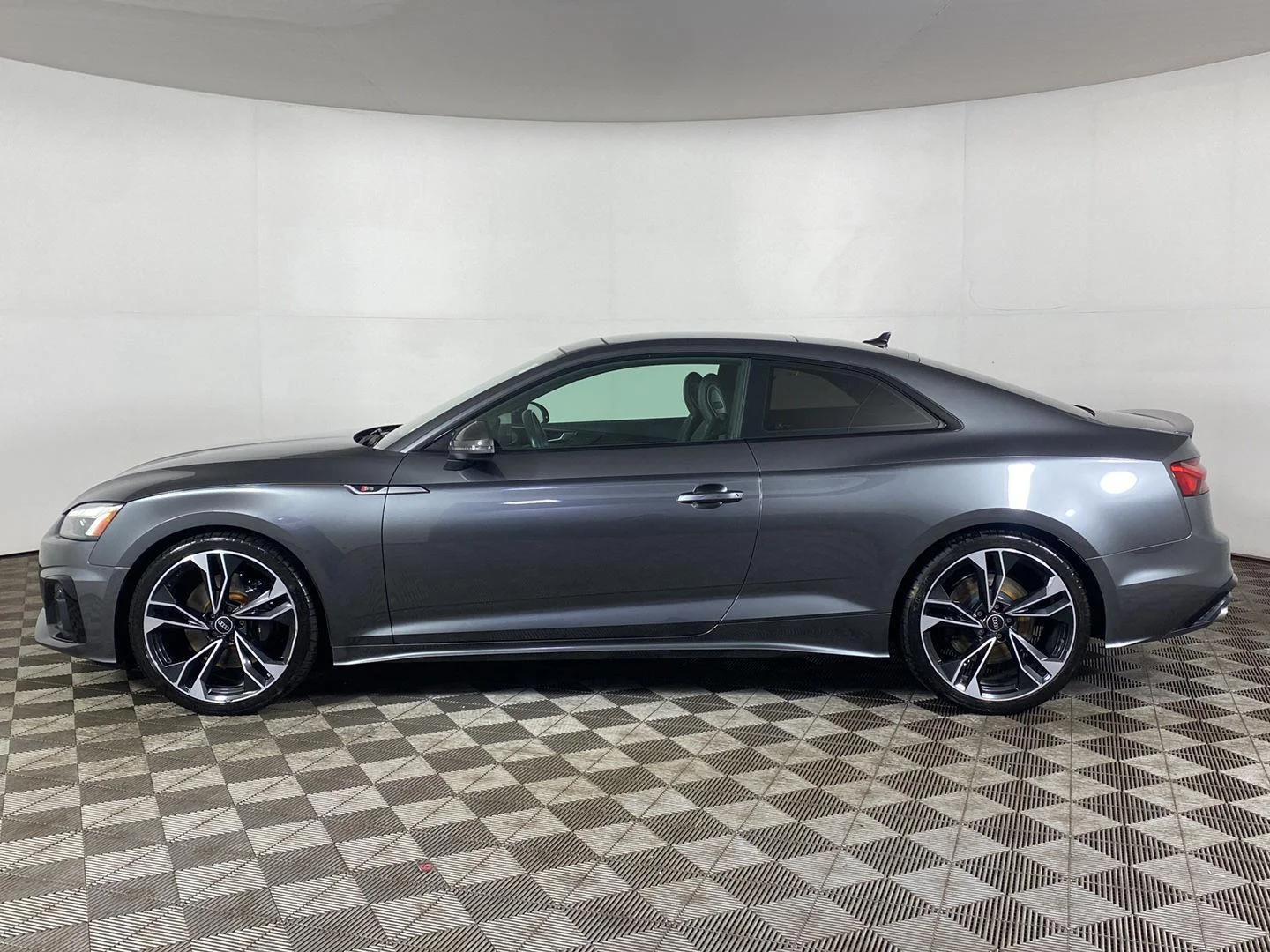 Used 2021 Daytona Gray Pearl Effect Audi Premium Plus image 29