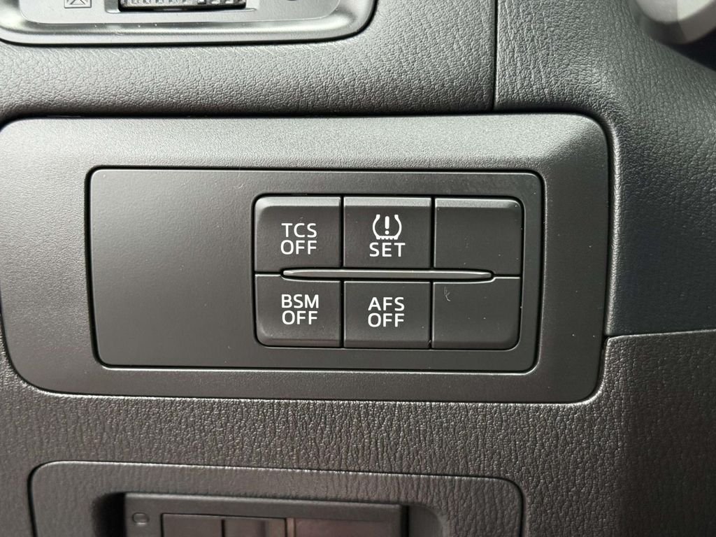 Used 2014 Blue Mazda Grand Touring image 28
