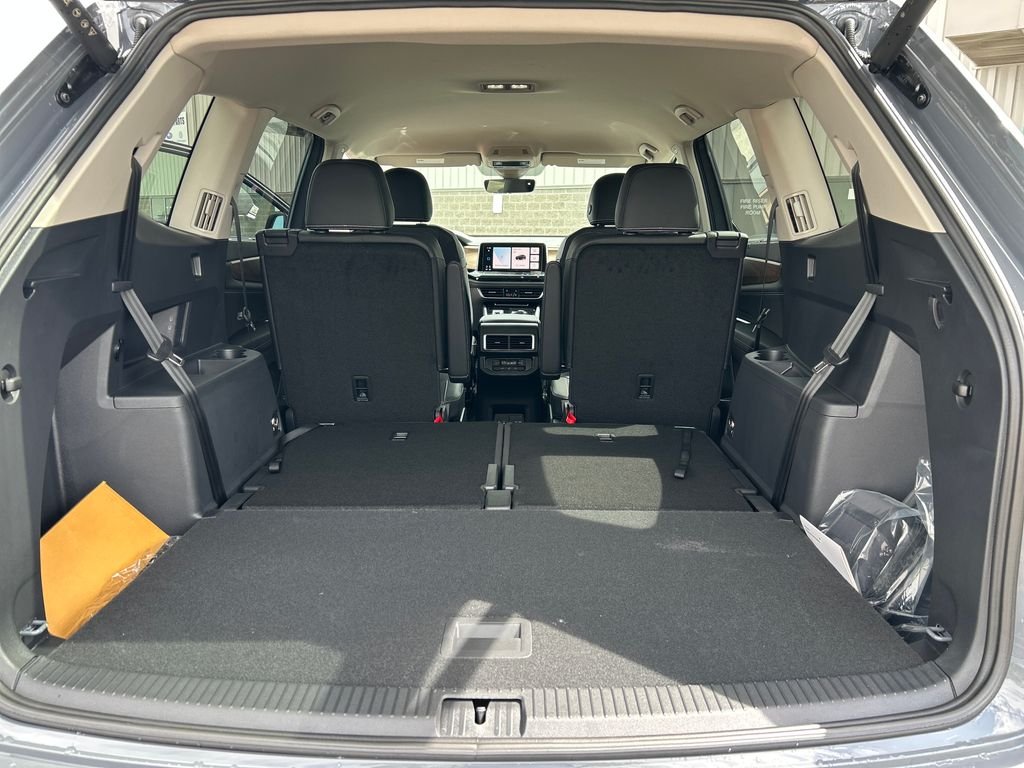New 2026 Gray Volkswagen 2.0T SE w/Technology image 16