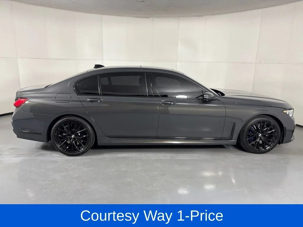 Used 2021 Gray BMW 740i image 11