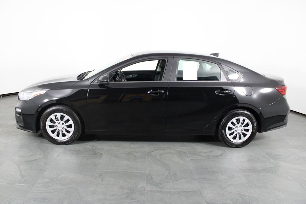 Used 2019 Black Kia FE image 10