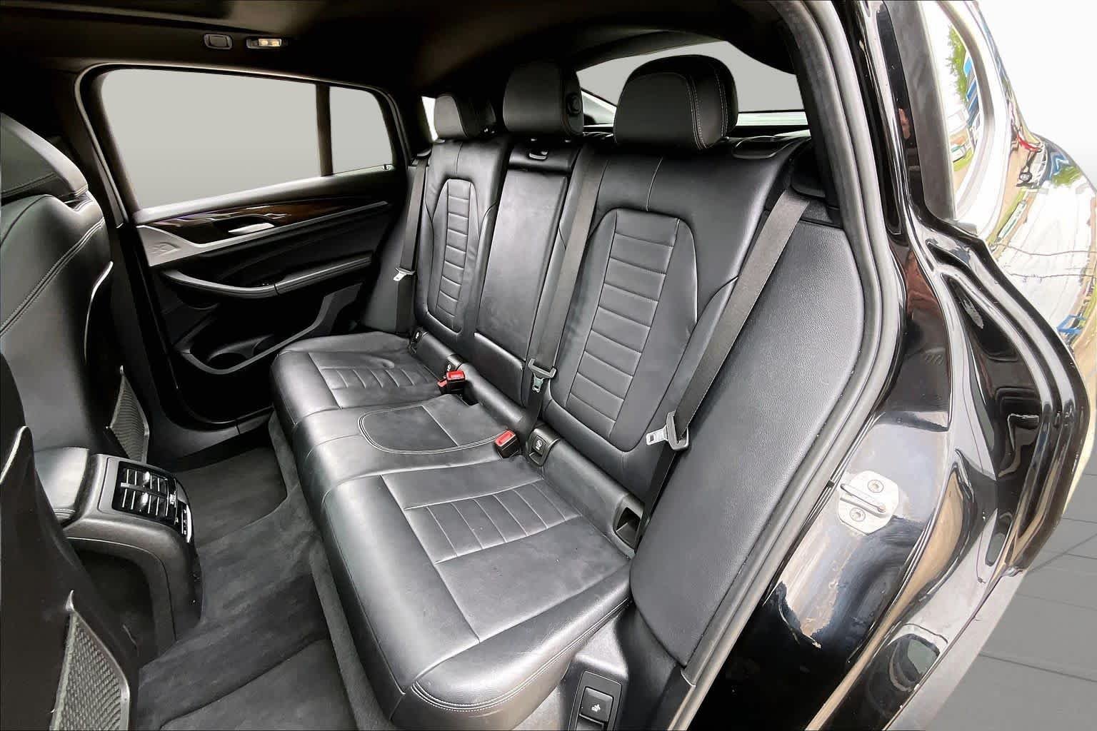 Used 2019 Jet Black BMW xDrive30i image 21