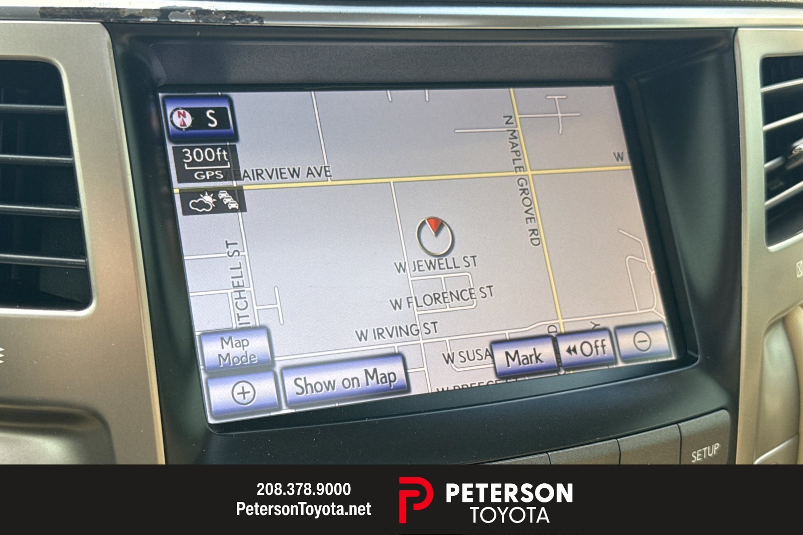 Used 2013  Lexus 570 image 18