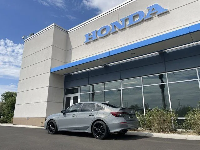 Used 2025 Urban Gray Pearl Honda  image 19