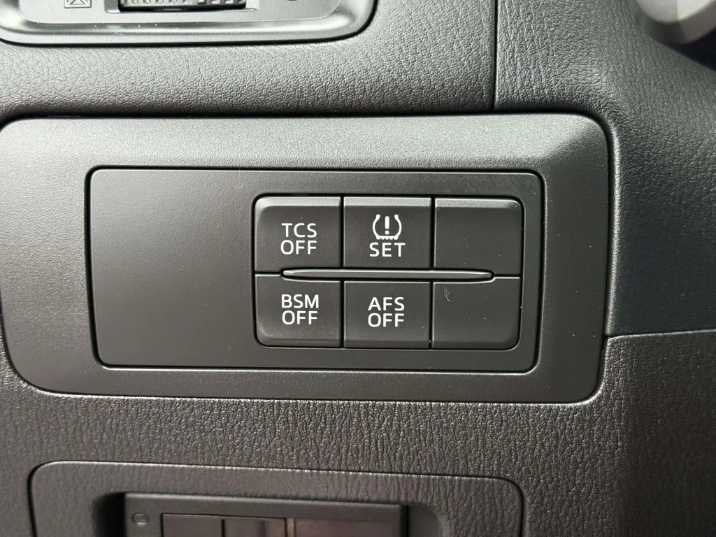 Used 2014 Blue Mazda Grand Touring image 28