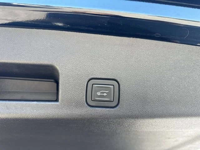 2025 GMC Acadia AT4 - Photo 28