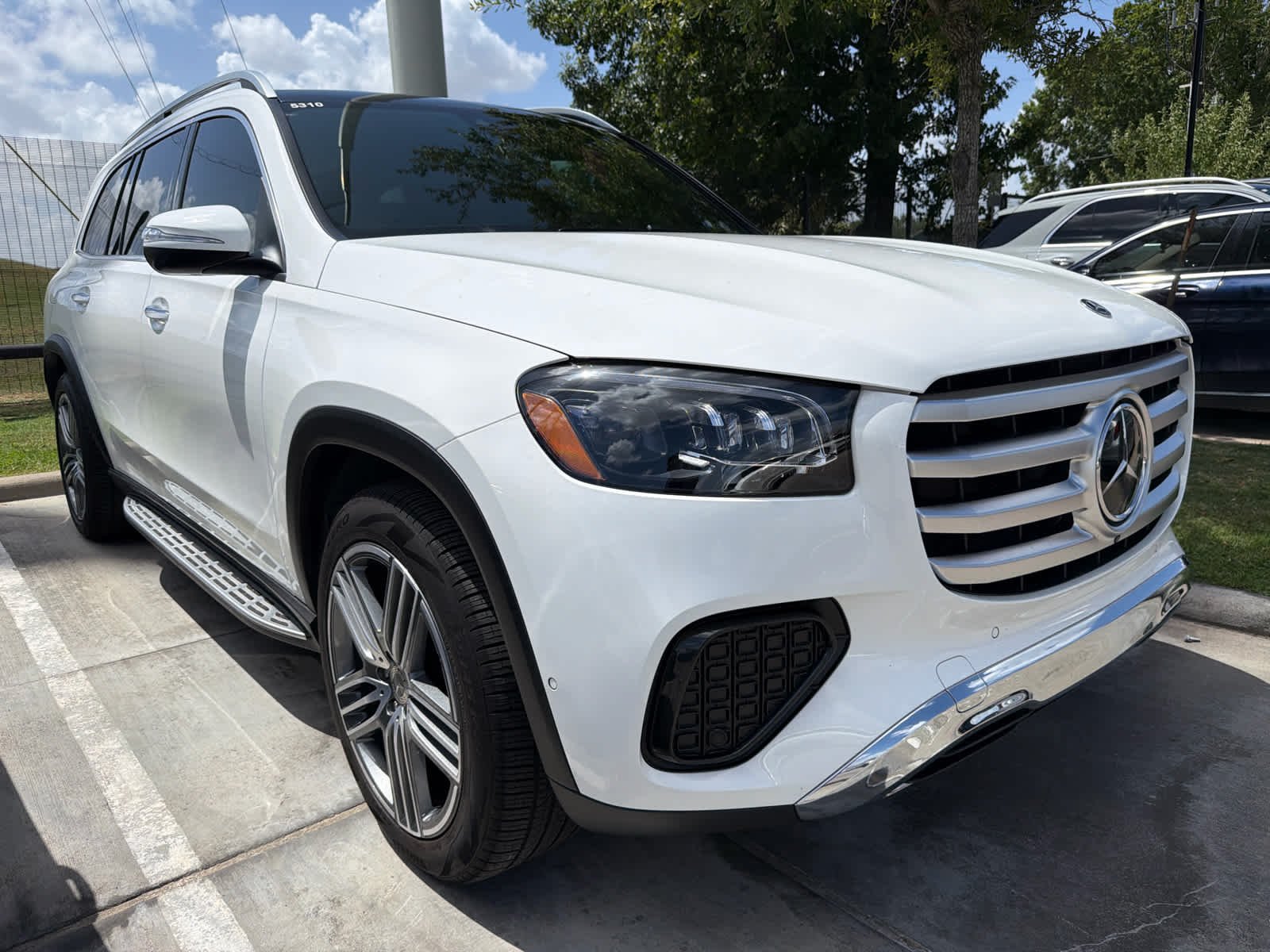 Certified Used 2026 Polar White Mercedes-Benz GLS 450 image 2