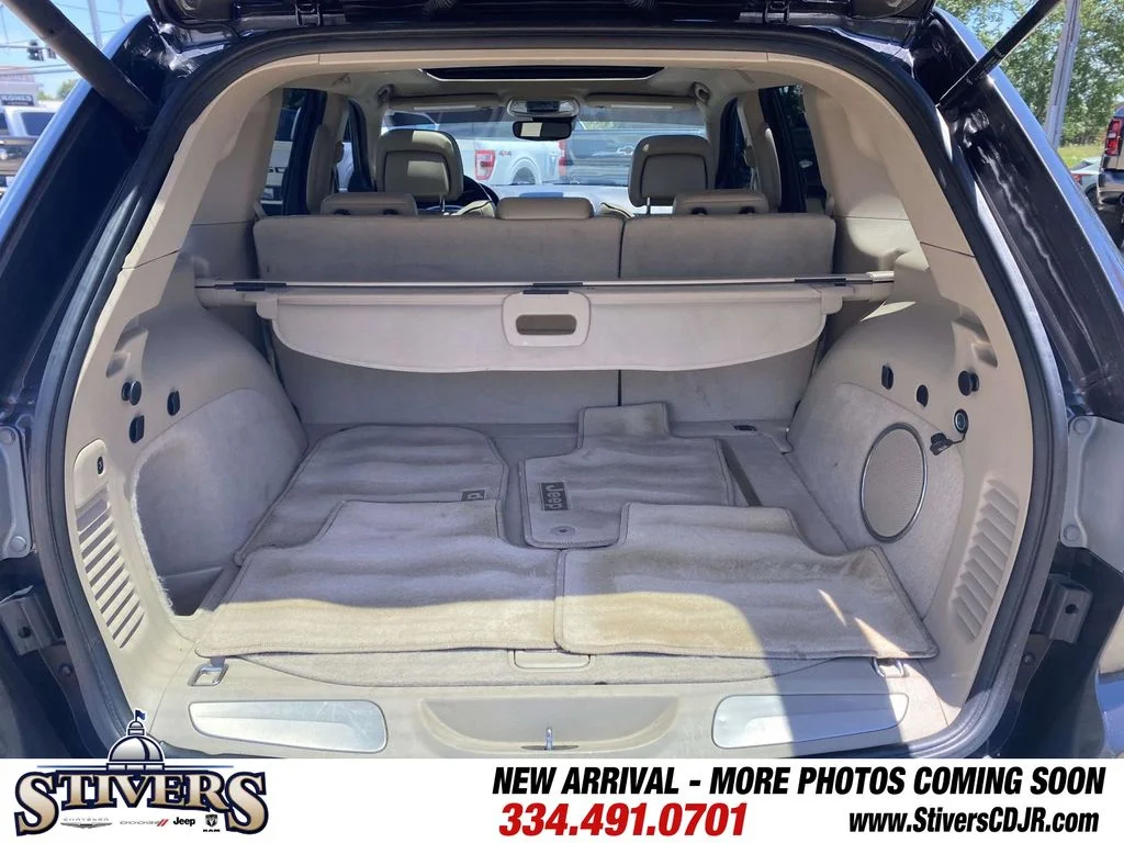 Used 2017 Gray Jeep Overland image 45
