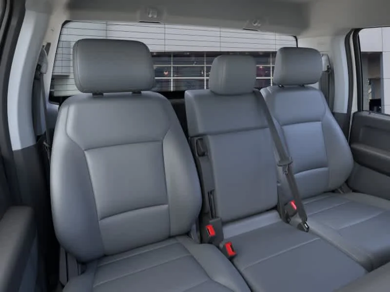 2025 Ford F-550 Super Duty Chassis Cab XL - Photo 32