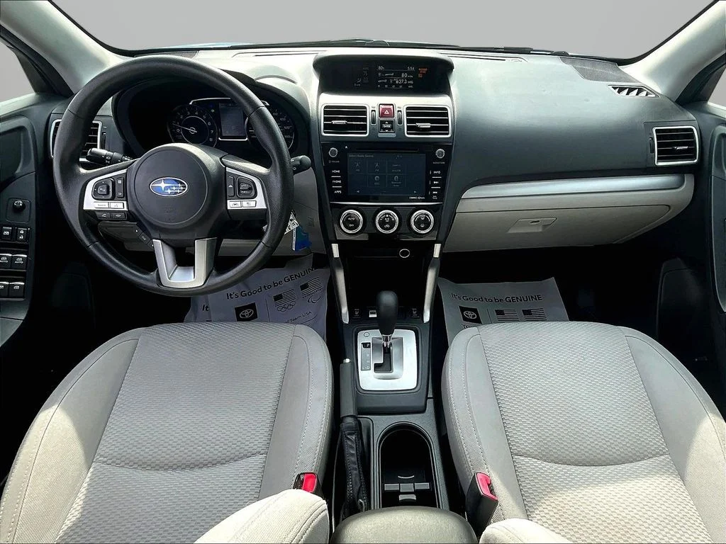 Used 2017 Quartz Blue Subaru 2.5i Premium image 8