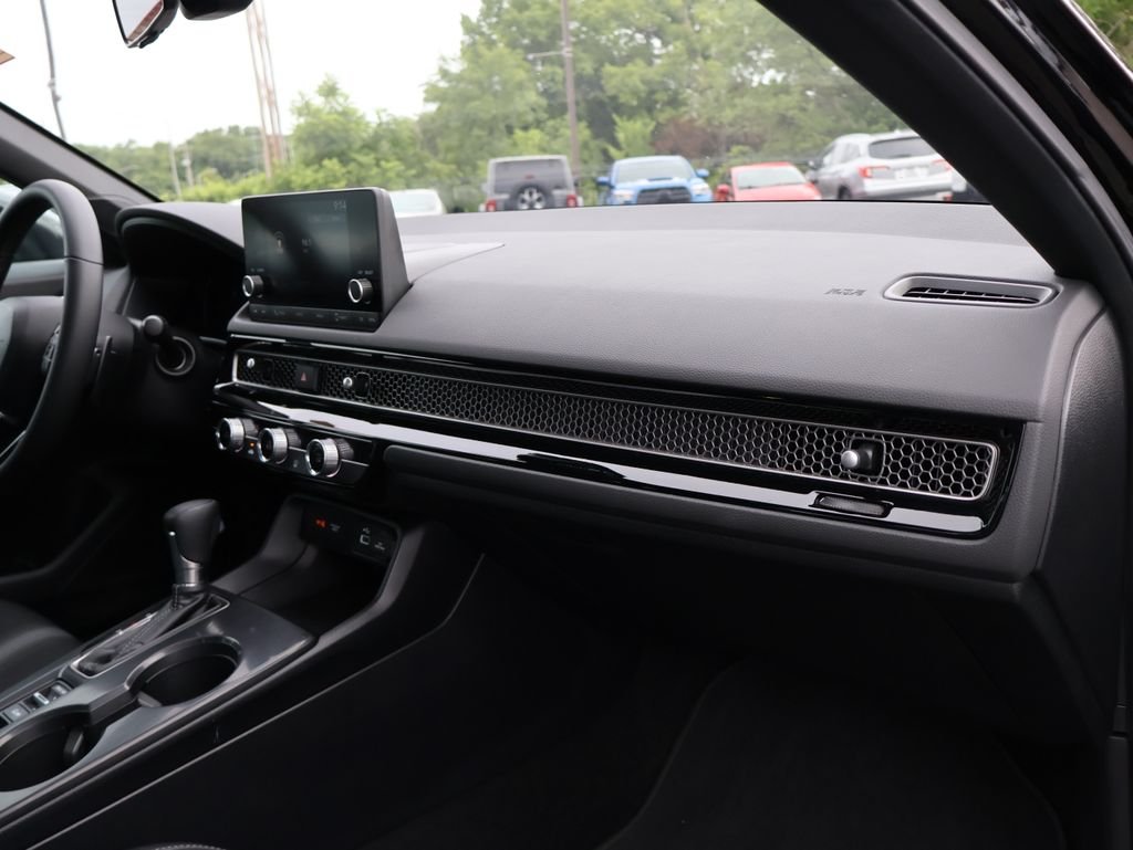 Used 2024  Honda Sport image 9