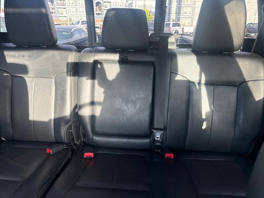 Used 2014 Oxford White Ford Lariat image 27