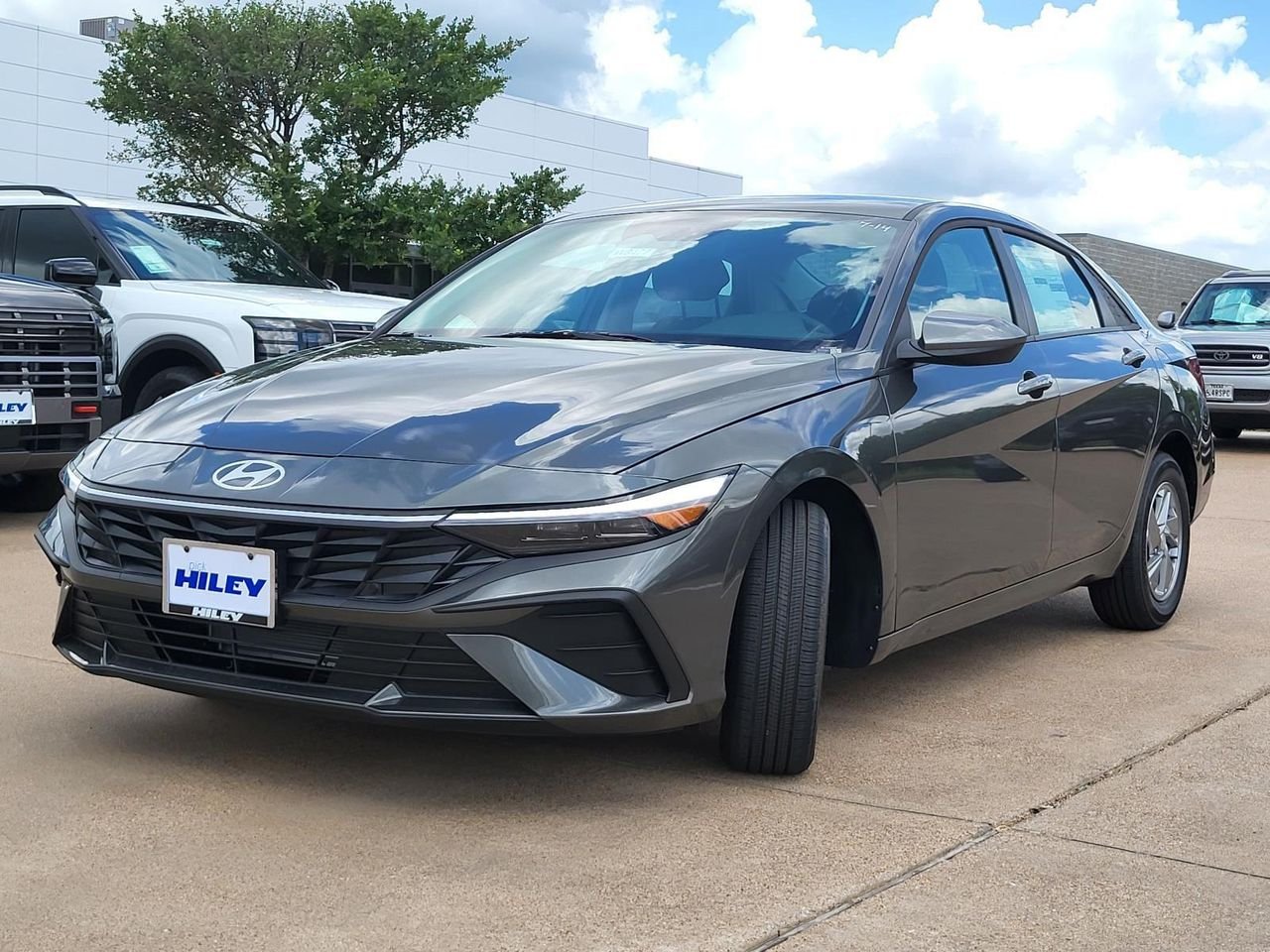 New 2026 Ecotronic Gray Hyundai SE image 2