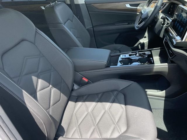New 2026 White/off-white Volkswagen 2.0T SE w/Technology image 26
