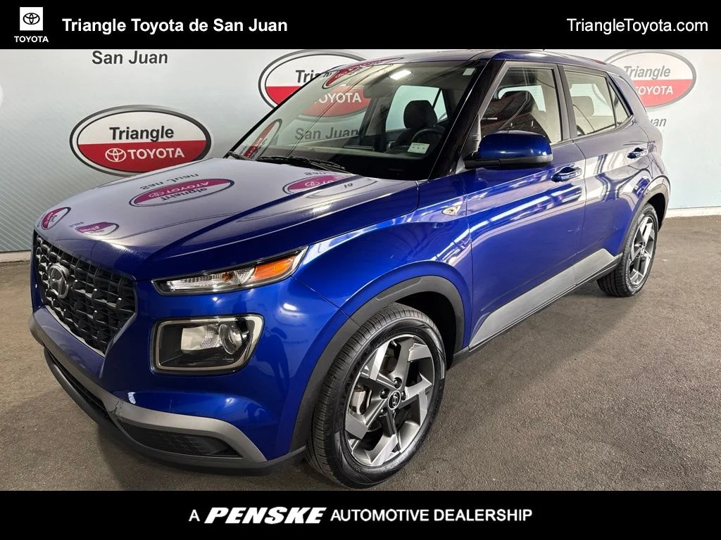 Used 2025 Blue Hyundai SE image 1