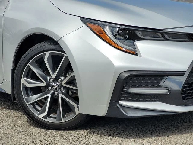 Used 2022 Silver Toyota SE image 9