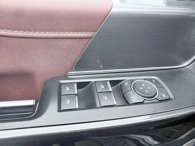 Used 2021 Gray Metallic Ford Lariat image 15