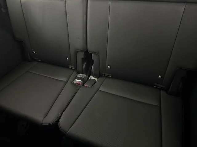 Used 2025 Red Hyundai XRT image 32