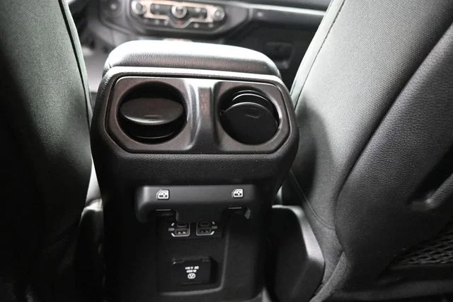 Used 2022 Gray Jeep Mojave image 16