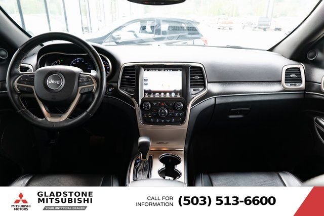 Used 2017 Velvet Jeep Limited image 11