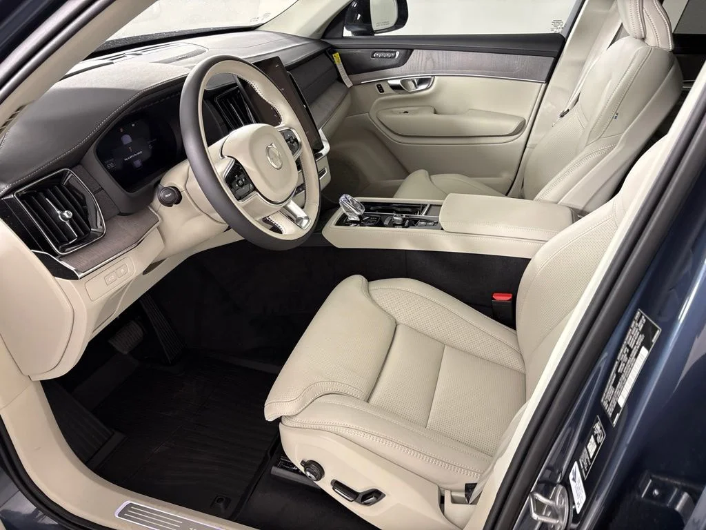 New 2026 Blue Volvo T8 Ultra image 31