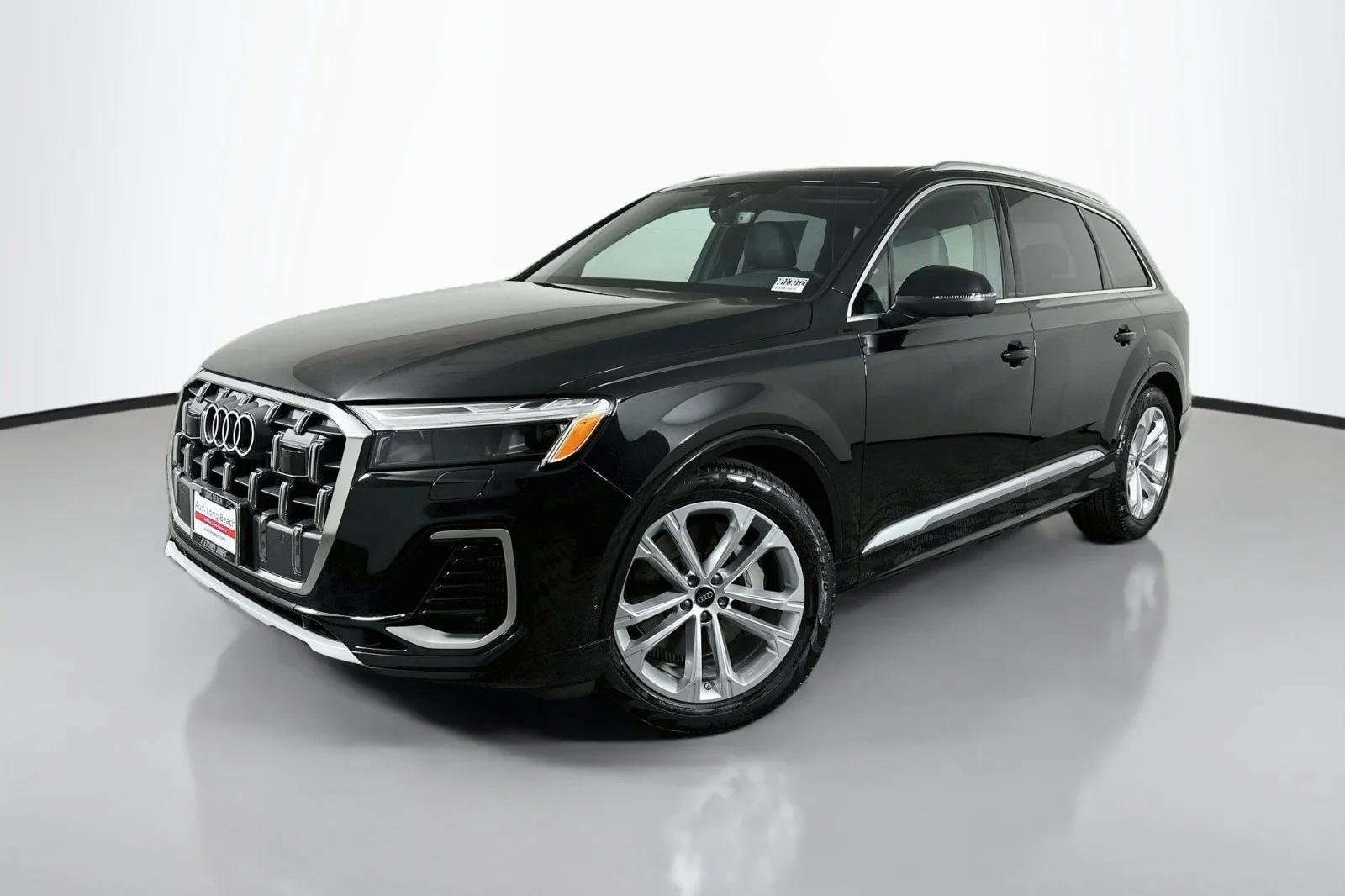 <span style='font-size: 28px; color:#111'>Luxury Loaner 2026 Q7 SUV</span>