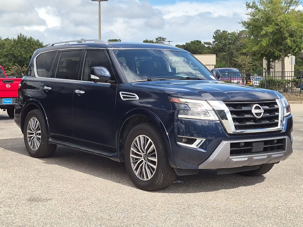 Used 2024 Blue Nissan SL image 7