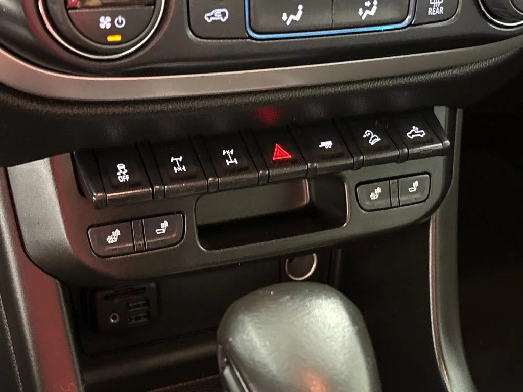 Used 2022 Black Chevrolet ZR2 image 41