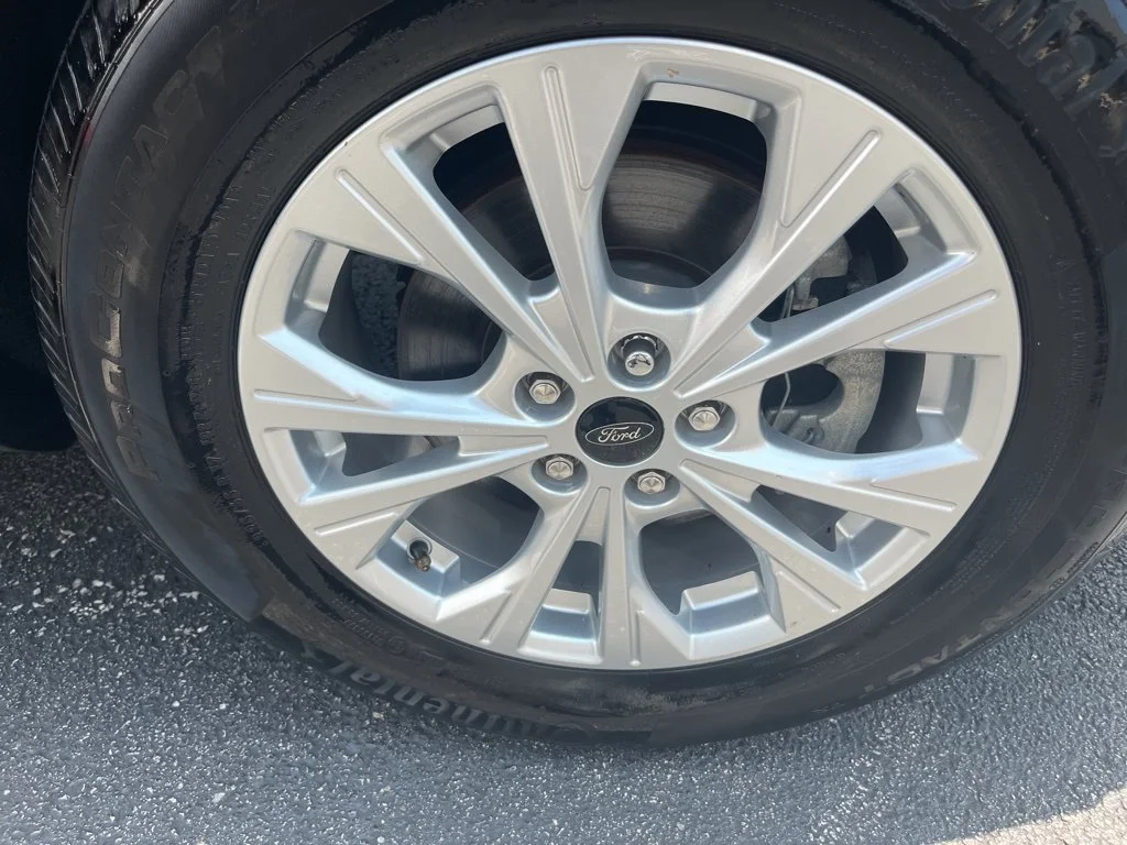 Used 2023 Black Metallic Ford Active image 9