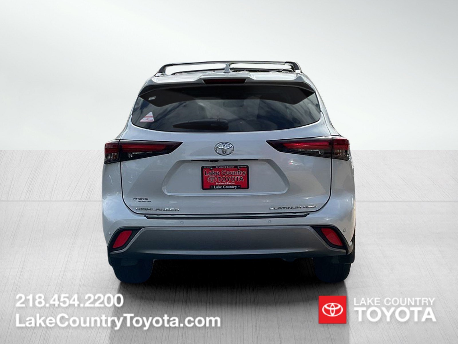 Used 2024  Toyota Platinum image 4