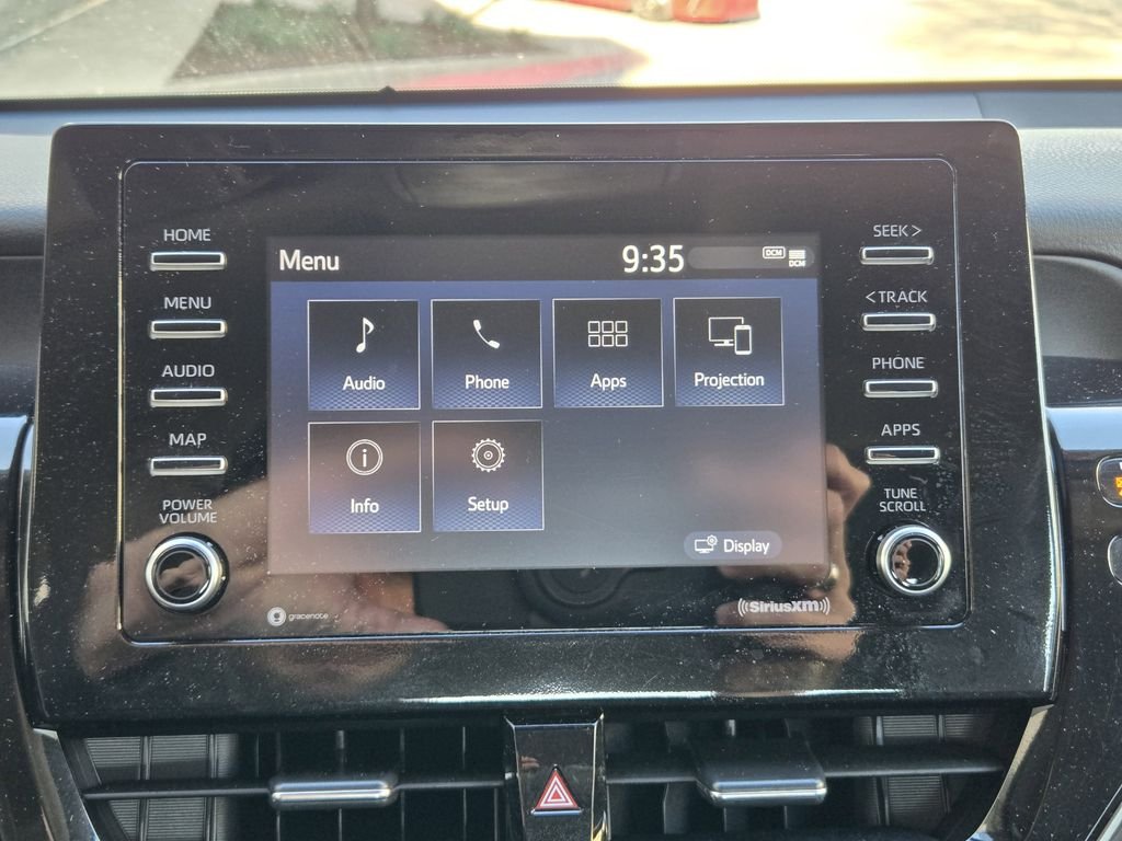 2024 Toyota Camry SE - Photo 11